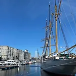 Apartmán Panoramic View On Beach, Ships, Sea - Place To Be