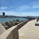 Apartmán Panoramic View On Beach, Ships, Sea - Place To Be