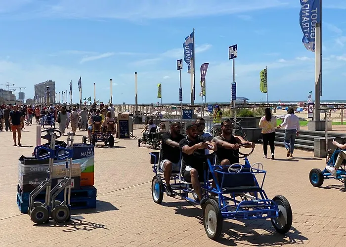 Panoramic View On Beach, Ships, Sea - Place To Be דירה