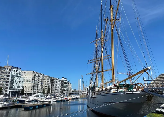 דירה Panoramic View On Beach, Ships, Sea - Place To Be