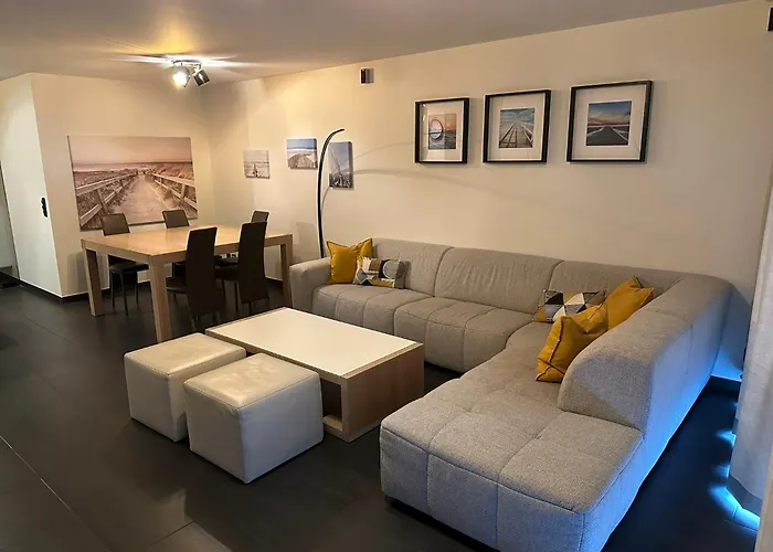 דירה Panoramic View On Beach, Ships, Sea - Place To Be