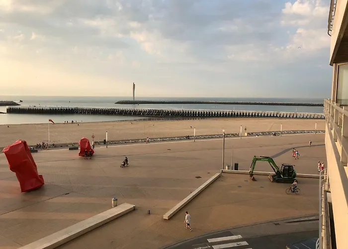 דירה Panoramic View On Beach, Ships, Sea - Place To Be