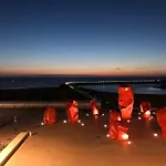 Appartement Panoramic View On Beach, Ships, Sea - Place To Be